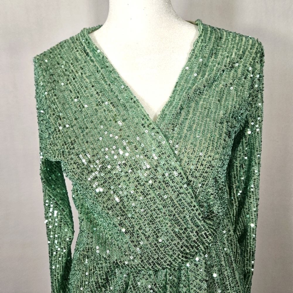 Made in Italy Boutique New Collection Sequin Wrap Mini Dress Size EU8/US Size S - Picture 4 of 9